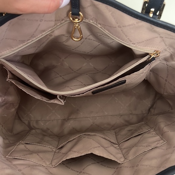 Michael Kors Navy Blue Purse - Picture 6 of 8